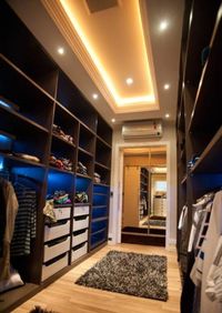 Большая открытая гардеробная комната с комбинированным наполнением Смоленск