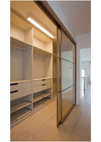 Линейная гардеробная комната с дверями купе Смоленск